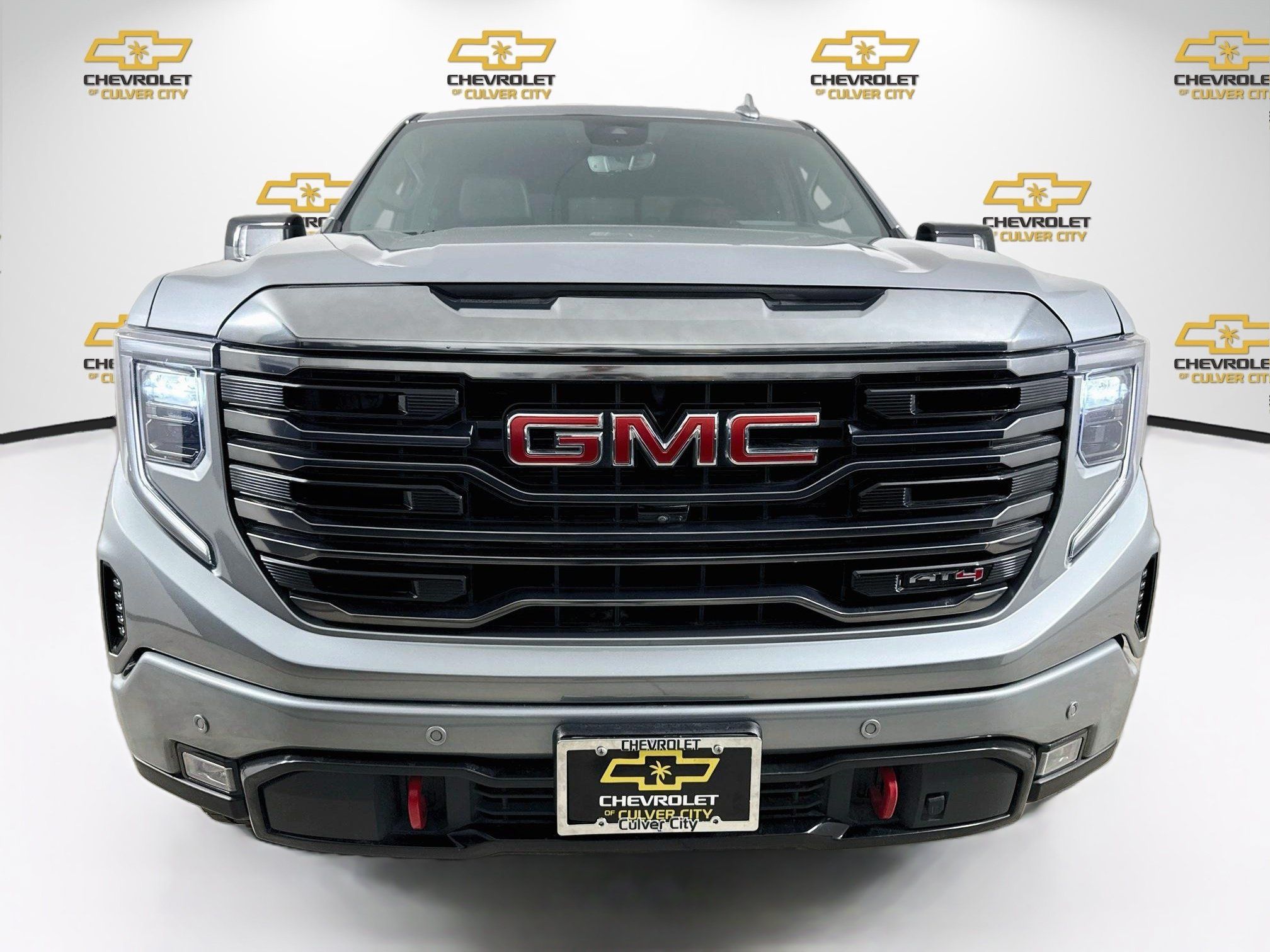 Used 2023 GMC Sierra 1500 AT4 w/ AT4 Premium Package AWD/4WD image 2