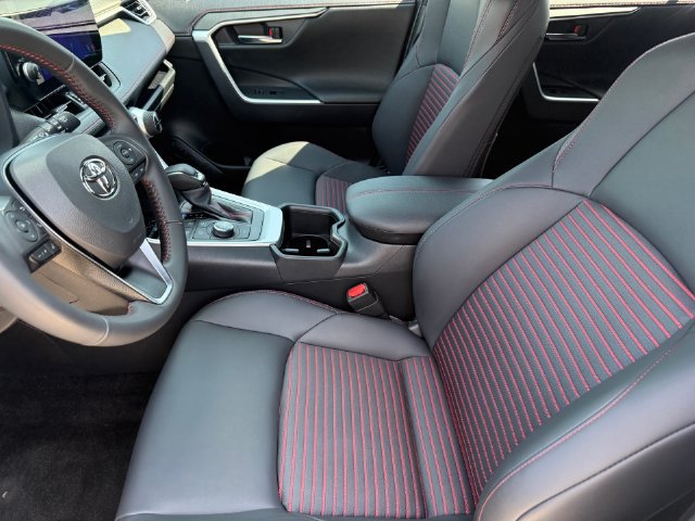 Used 2024 Toyota RAV4 XSE AWD/4WD image 9