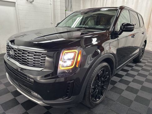 Used 2022 Kia Telluride SX w/ SX Prestige Package AWD/4WD image 3