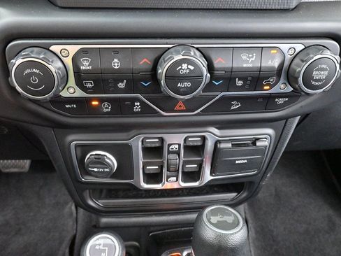 Used 2021 Jeep Wrangler Unlimited Sport AWD/4WD image 22