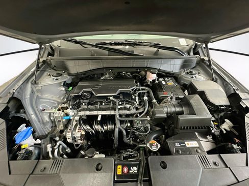 Used 2025 Hyundai Kona SEL AWD/4WD image 34