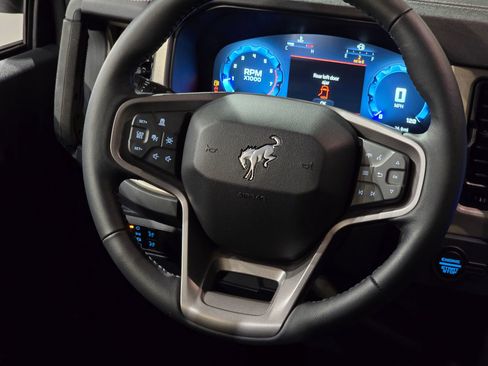 New 2026 Ford Bronco Outer Banks image 21