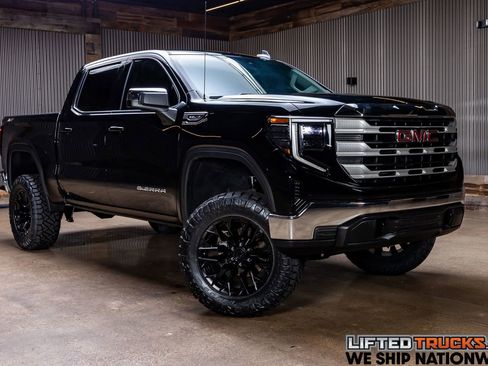 Used 2025 GMC Sierra 1500 SLE w/ X31 Off-Road Package image 1