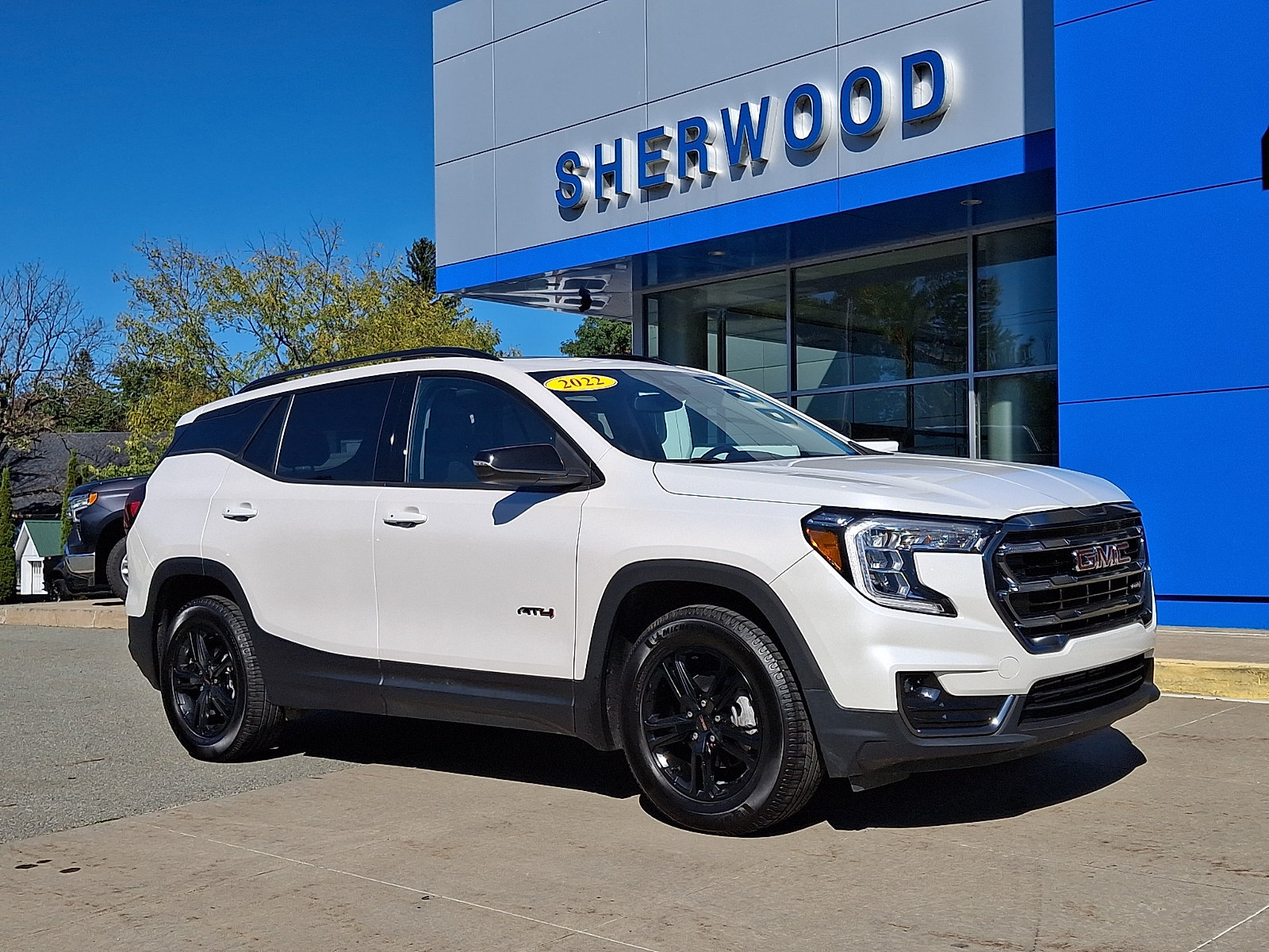 Used 2022 GMC Terrain AT4 AWD/4WD image 1