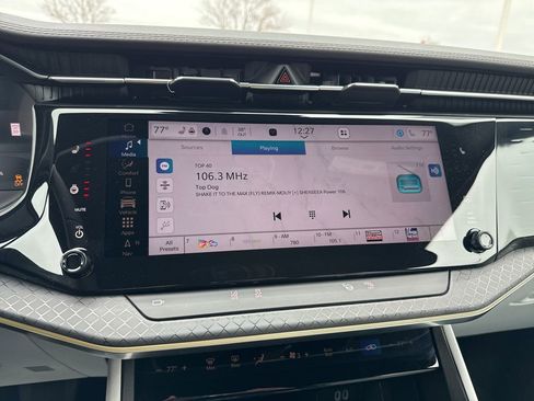 Used 2025 Jeep Wagoneer S Limited AWD/4WD image 12