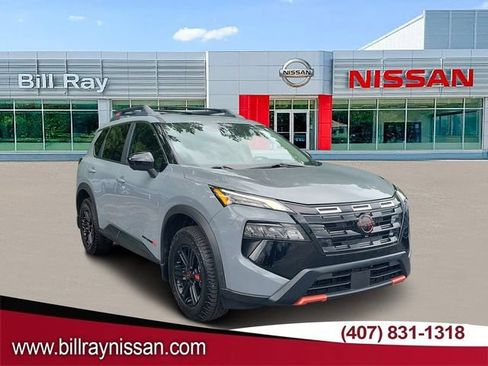 Certified 2025 Nissan Rogue SV AWD/4WD image 1