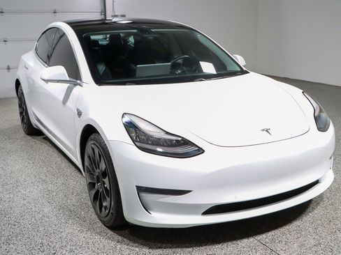 Used 2020 Tesla Model 3 Long Range AWD/4WD image 5