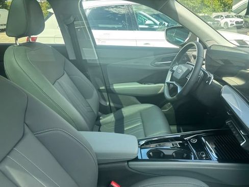 Used 2026 Audi Q3 quattro 2.0T w/ Driver Assistance Package AWD/4WD image 10