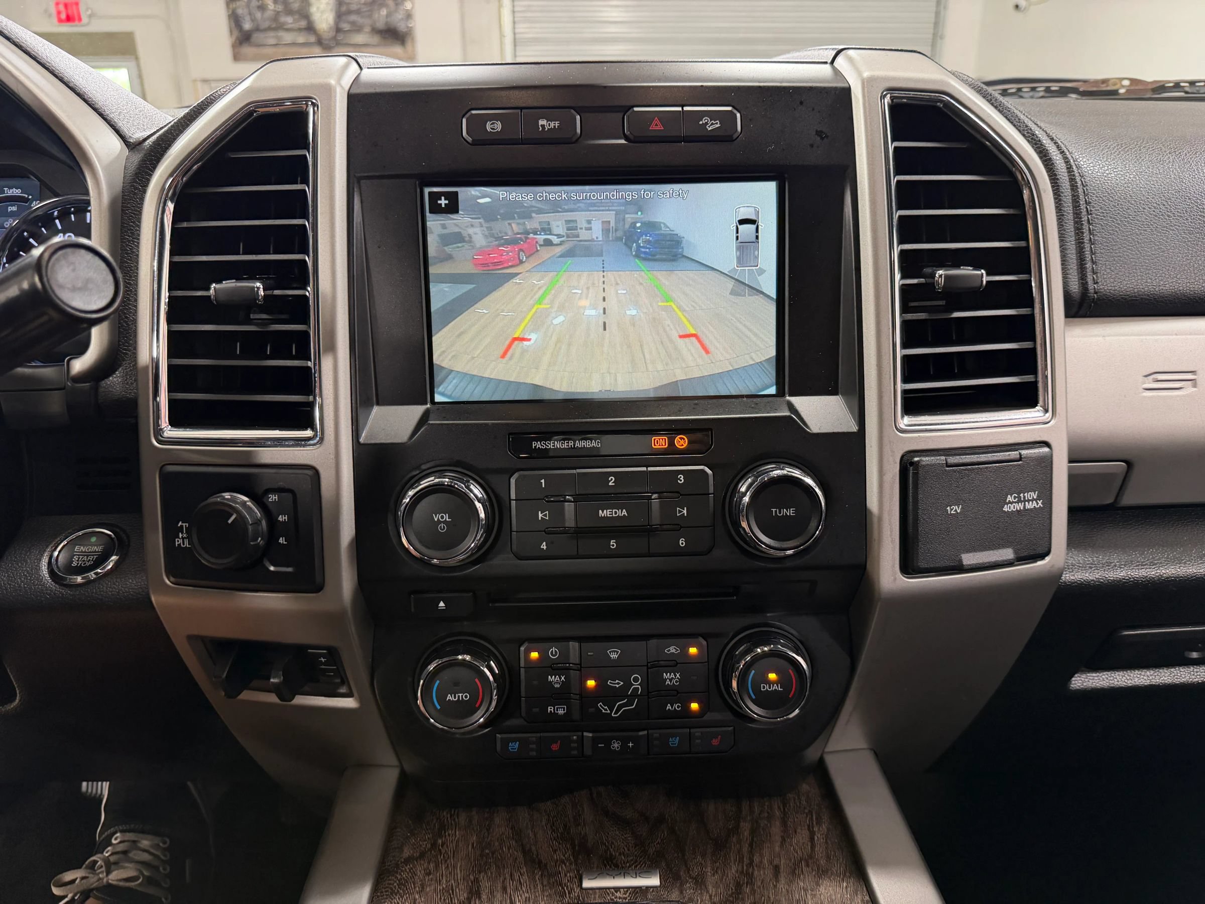 Used 2018 Ford F250 Lariat w/ Lariat Ultimate Package AWD/4WD image 23