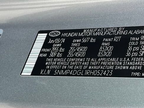 Used 2024 Hyundai Santa Fe Limited AWD/4WD image 37