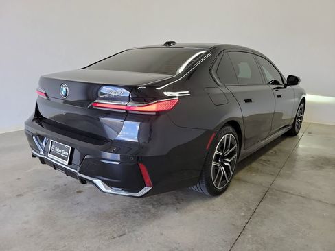 Used 2025 BMW 740i RWD image 5