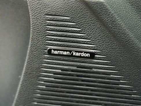 Used 2016 Dodge Challenger SRT Hellcat image 16