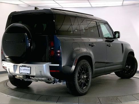 Used 2024 Land Rover Defender 110 S AWD/4WD image 12