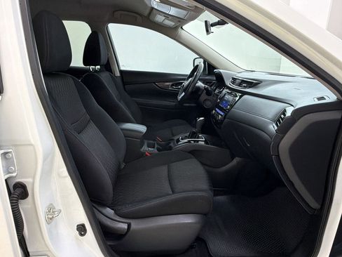 Used 2018 Nissan Rogue SV FWD image 30