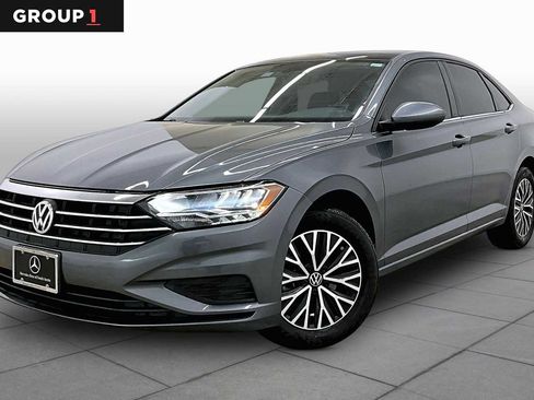 Used 2021 Volkswagen Jetta SE FWD image 1
