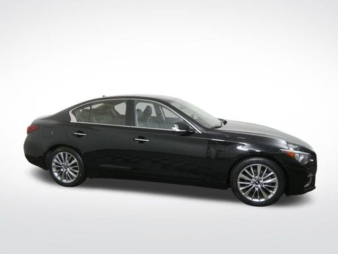 Used 2023 INFINITI Q50 Luxe AWD/4WD image 2