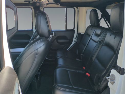 Used 2022 Jeep Wrangler Unlimited Sport AWD/4WD image 13