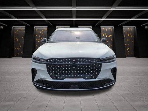 Certified 2026 Lincoln Nautilus Premier AWD/4WD image 2