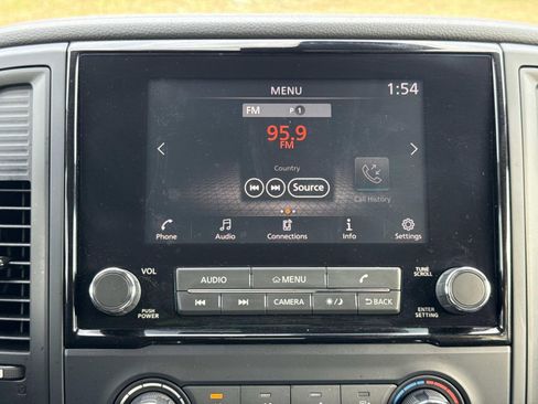 Used 2024 Nissan Titan SV w/ Accessory Utility Package image 9