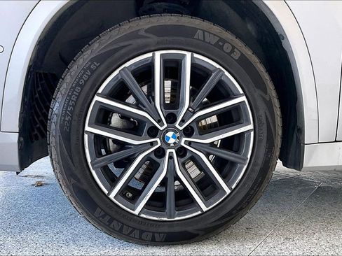 Used 2025 BMW X1 xDrive28i image 11