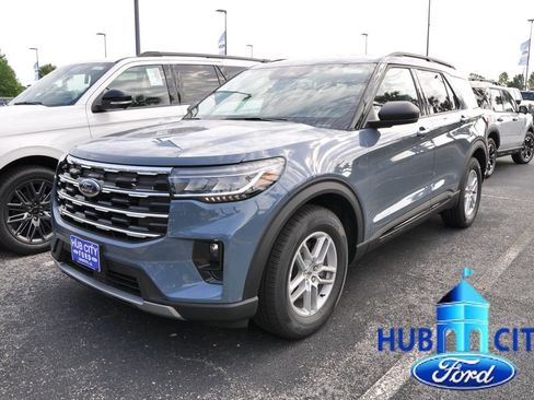 New 2026 Ford Explorer Active RWD image 1