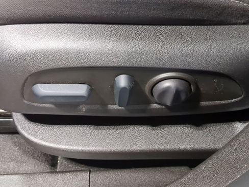 Used 2022 Chevrolet Equinox LS w/ LS Convenience Package image 30