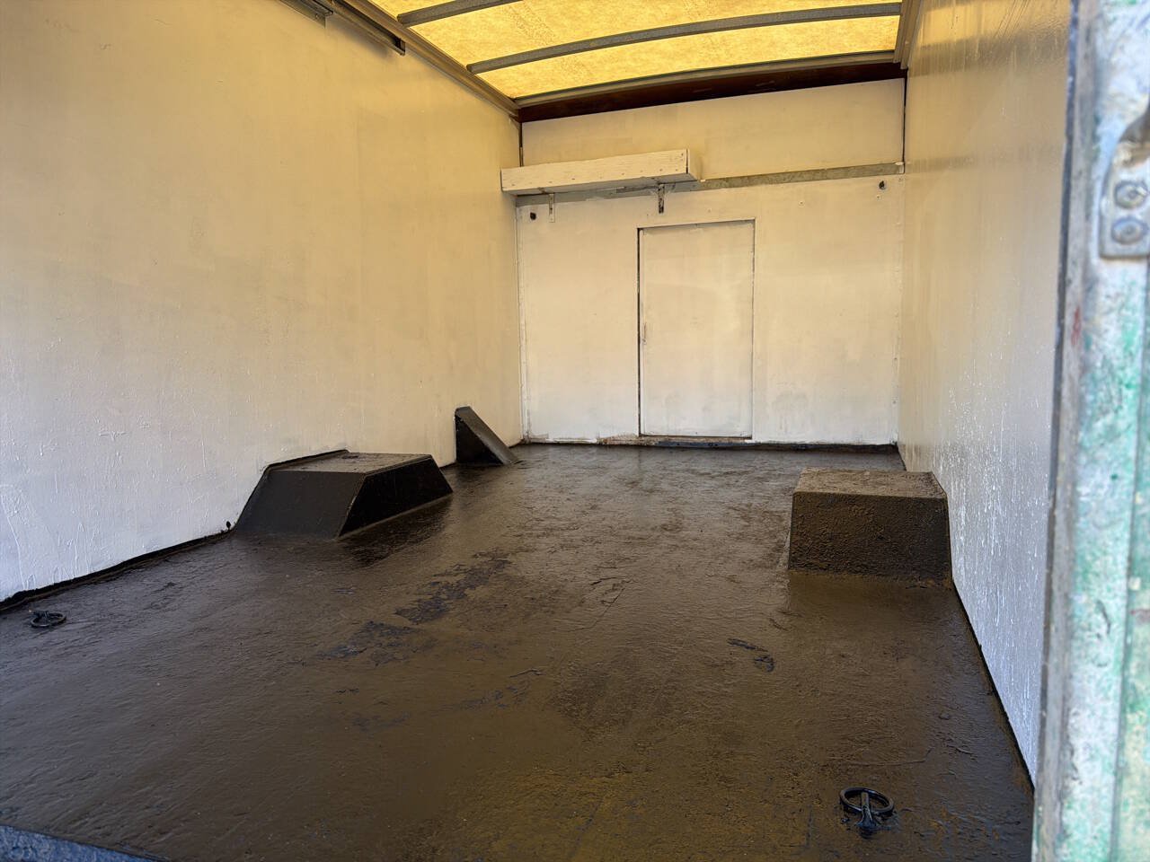 Used 2010 GMC Savana 3500 RWD image 6