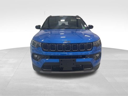 Used 2025 Jeep Compass Limited w/ Sun & Sound Group image 5