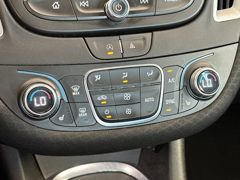 Used 2023 Chevrolet Malibu LT image 19