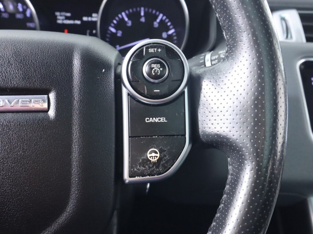 Used 2015 Land Rover Range Rover Sport SE AWD/4WD image 13
