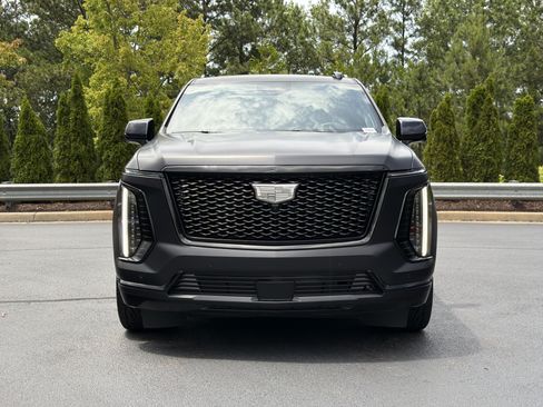 Used 2025 Cadillac Escalade Sport Platinum AWD/4WD image 11