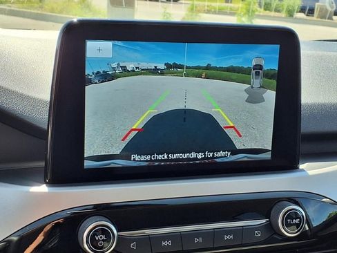 Used 2022 Ford Escape SE w/ Cold Weather Package image 10