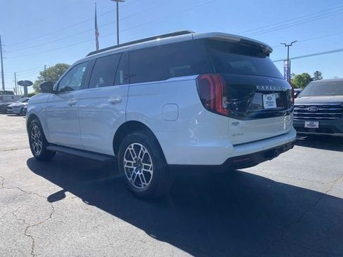 New 2026 Ford Expedition Active image 5