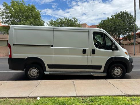 Used 2025 RAM ProMaster 2500 w/ U-Haul Equipment Group FWD image 6
