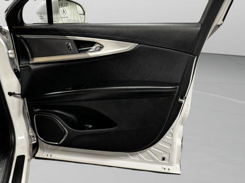 Used 2017 Lincoln MKX Premiere image 32