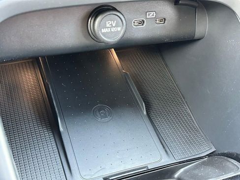 New 2026 Volvo XC40 B5 Ultra w/ Protection Package Premier image 19