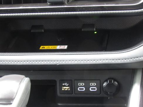 Certified 2025 Toyota Highlander XSE image 30