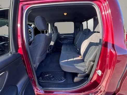 Used 2019 RAM 1500 Big Horn AWD/4WD image 10