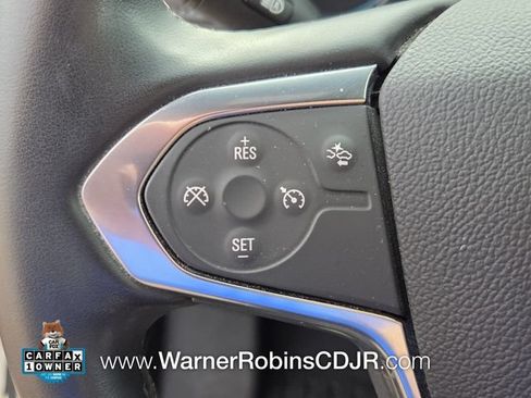 Used 2023 Chevrolet Traverse LT FWD image 27