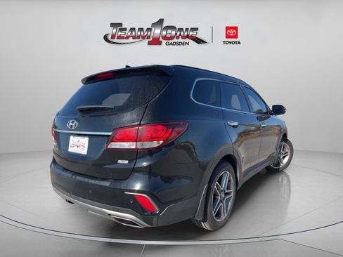 Used 2018 Hyundai Santa Fe SE image 8