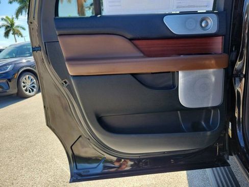 Certified 2024 Lincoln Navigator L Reserve AWD/4WD image 14