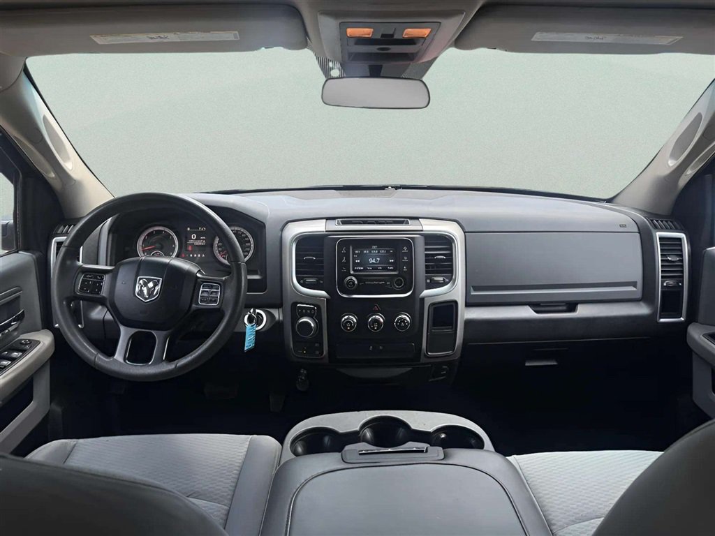 Used 2020 RAM 1500 Classic SLT AWD/4WD image 11