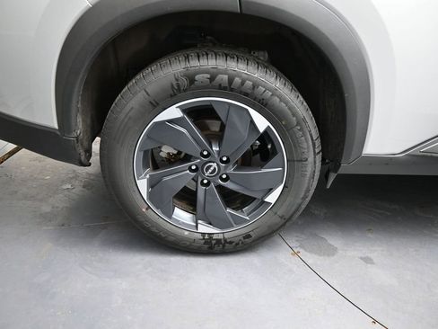 Used 2025 Nissan Rogue SV AWD/4WD image 15