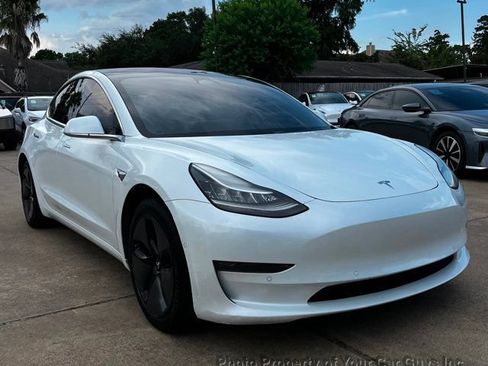 Used 2018 Tesla Model 3 RWD image 4