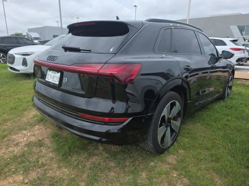 Used 2023 Audi e-tron Premium Plus w/ Premium Plus Package AWD/4WD image 4