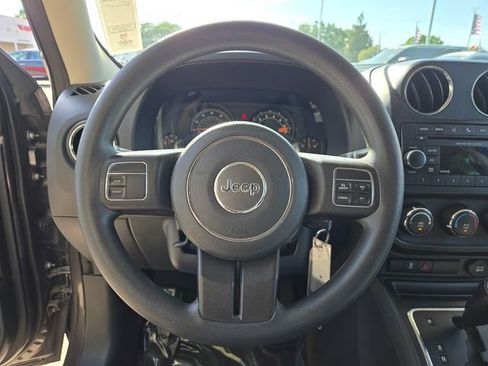 Used 2016 Jeep Patriot Sport w/ Power Value Group image 21
