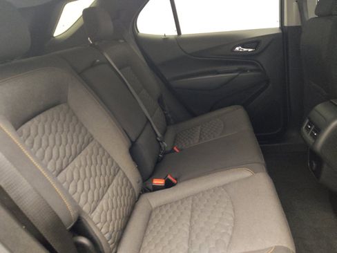 Used 2018 Chevrolet Equinox LT image 19