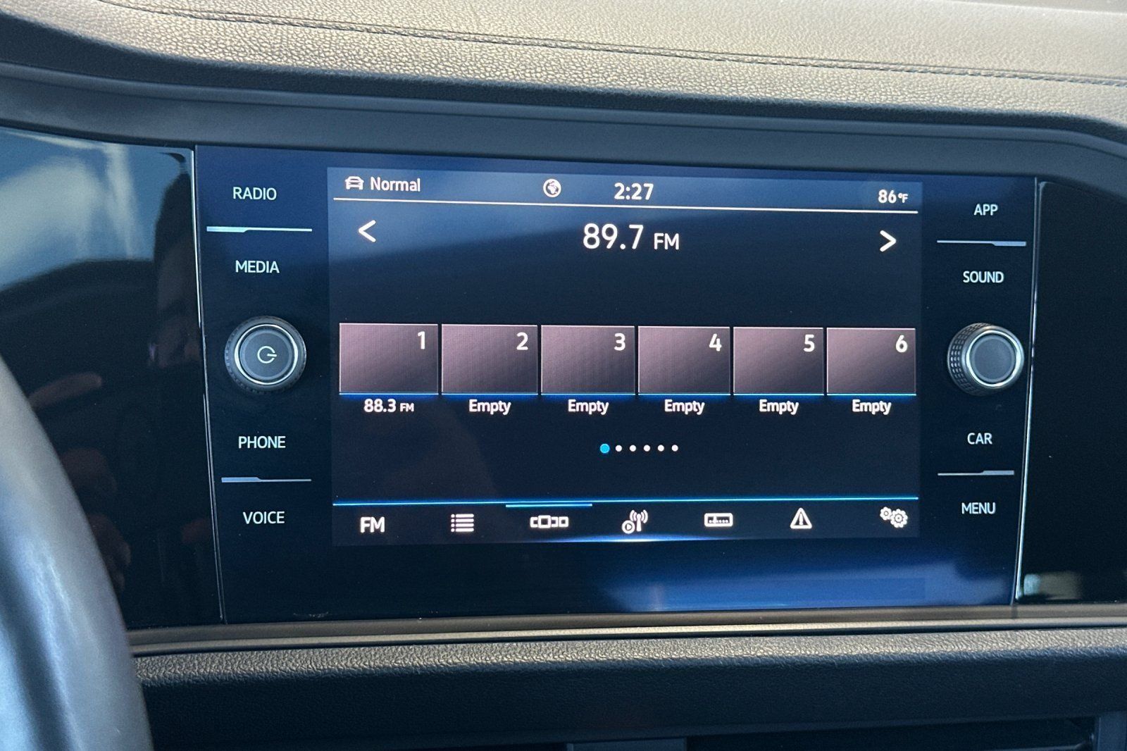 Used 2021 Volkswagen Jetta SEL FWD image 16