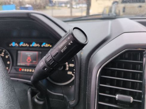 Used 2017 Ford F150 XLT w/ Equipment Group 302A Luxury image 30