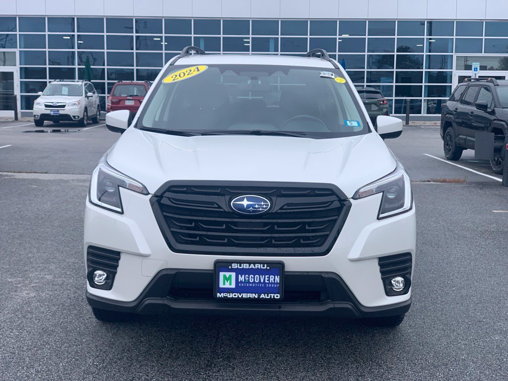 Used 2024 Subaru Forester Premium AWD/4WD image 5